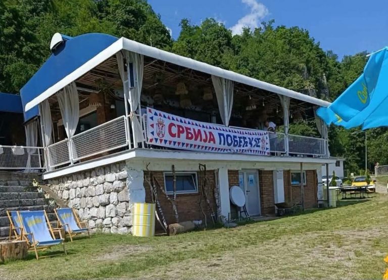 U SRBIJI I RESTORANI ZAUZELI STRANU